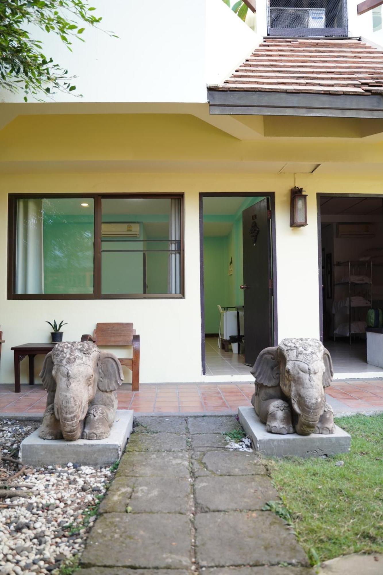 Elegant Lanna Guesthouse Csiangmaj Kültér fotó